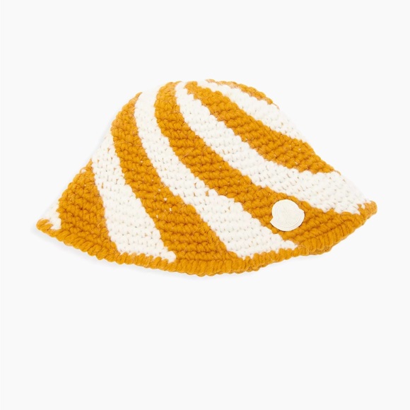 Monclear hat - Picture 3 of 5